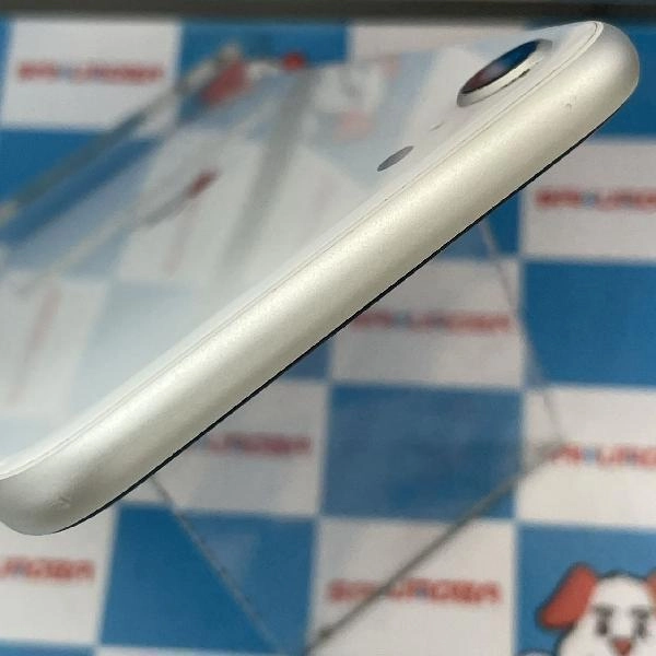 iPhoneSE 第2世代 Apple版SIMフリー 64GB MHGQ3J/A A2296 ジャンク品 ホワイト