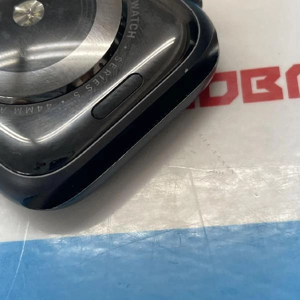 Apple Watch Series 5 GPSモデル 32GB MWT52J/A A2093