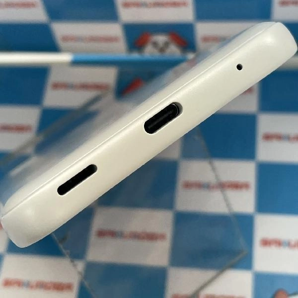 arrows We F-51B docomo 64GB