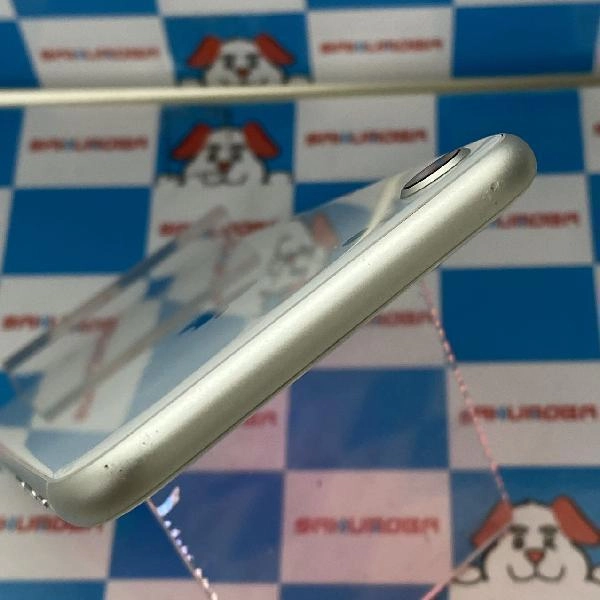 iPhone8 docomo版SIMフリー 256GB MQ852J/A A1906 美品 シルバー