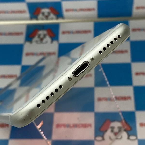 iPhone8 docomo版SIMフリー 256GB MQ852J/A A1906 美品 シルバー