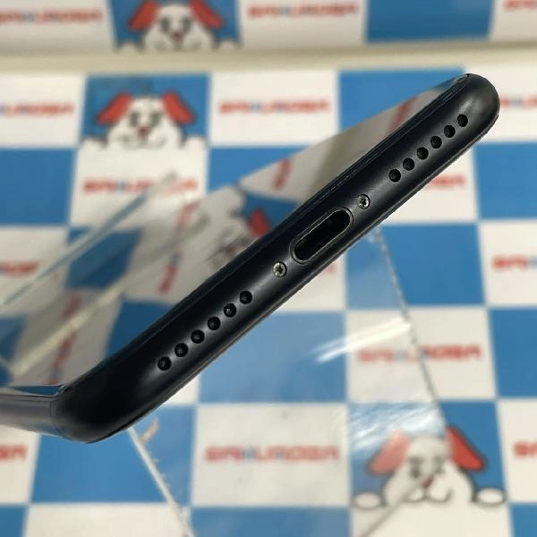 iPhoneSE 第3世代 docomo版SIMフリー 64GB MMYC3J/A A2782 新品同様