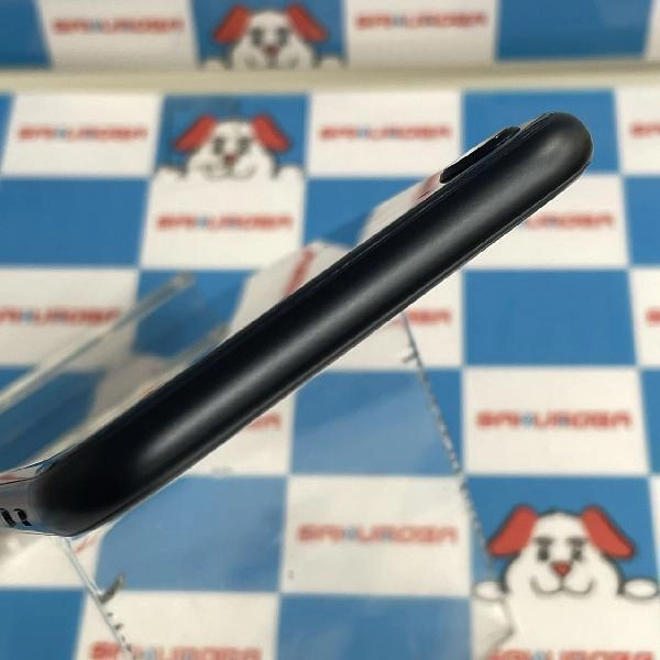 iPhoneSE 第3世代 docomo版SIMフリー 64GB MMYC3J/A A2782 新品同様