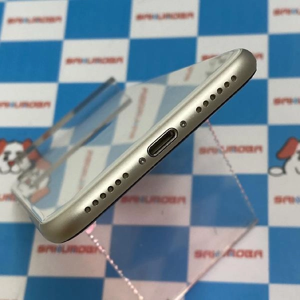 iPhoneSE 第3世代 au版SIMフリー 128GB MMYG3J/A A2782 極美品