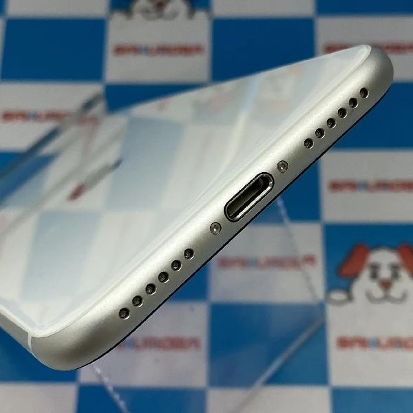 iPhoneSE 第2世代 au版SIMフリー 64GB MHGQ3J/A A2296 ホワイト