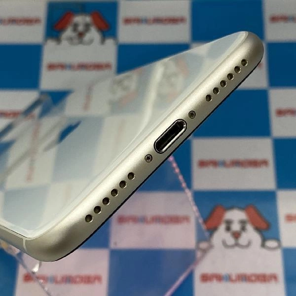 iPhoneSE 第3世代 Apple版SIMフリー 256GB MMYK3J/A A2782 極美品