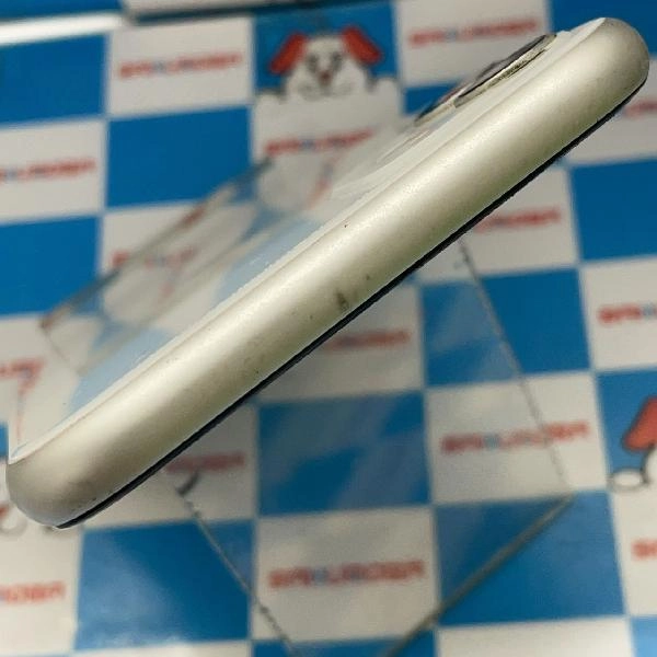 iPhone11 au版SIMフリー 64GB MWLU2J/A ジャンク品 ホワイト