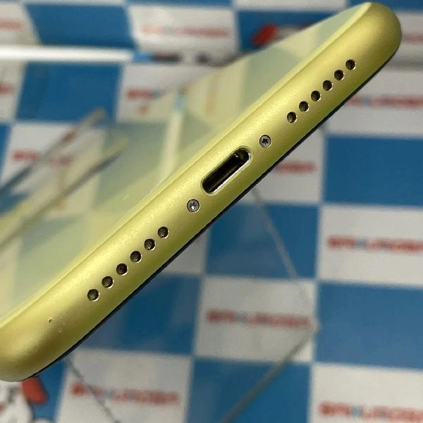 iPhone11 SoftBank版SIMフリー 64GB MWLW2J/A A2221 ジャンク品 イエロー