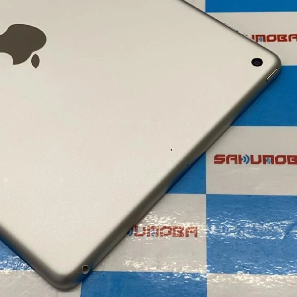 iPad 第8世代 Wi-Fiモデル 32GB MYLA2J/A A2270 美品 シルバー