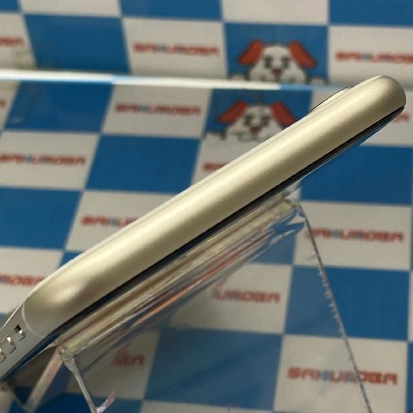 iPhoneSE 第3世代 Apple版SIMフリー 64GB MMYD3J/A A2782 新品同様品