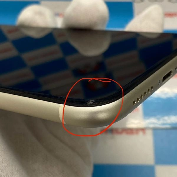 iPhone11 Apple版SIMフリー 256GB MWM82J/A A2221 ジャンク品 ホワイト