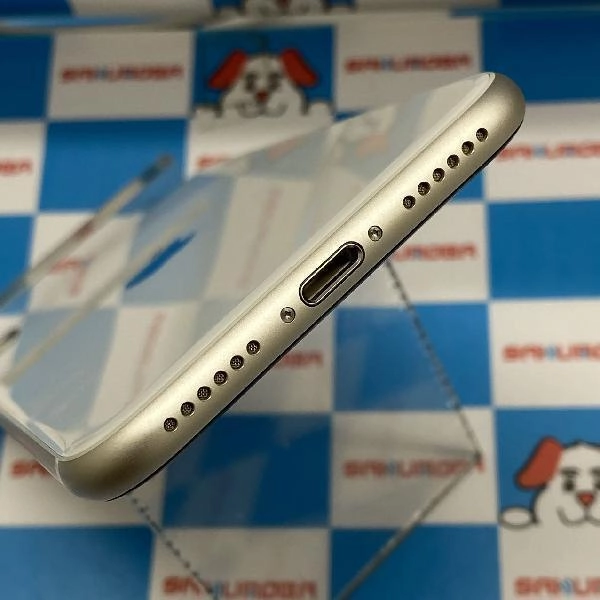 iPhoneSE 第3世代 docomo版SIMフリー 128GB MMYF3J/A A2782