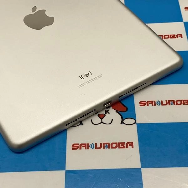 iPad 第8世代 Wi-Fiモデル 128GB MYLE2J/A A2270