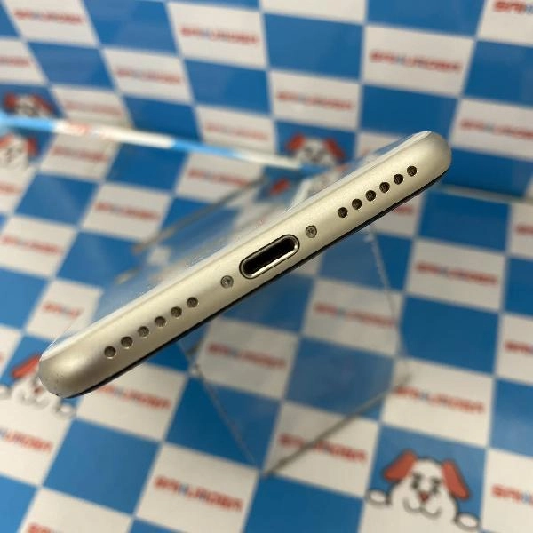 iPhoneSE 第3世代 au版SIMフリー 64GB MMYD3J/A A2782ジャンク品