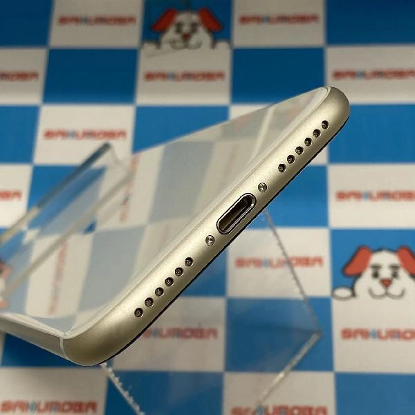 iPhoneSE 第3世代 docomo版SIMフリー 64GB MMYD3J/A A2782 開封未使用品