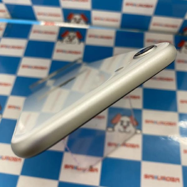 iPhoneSE 第2世代 au版SIMフリー 64GB MHGQ3J/A A2296 ホワイト