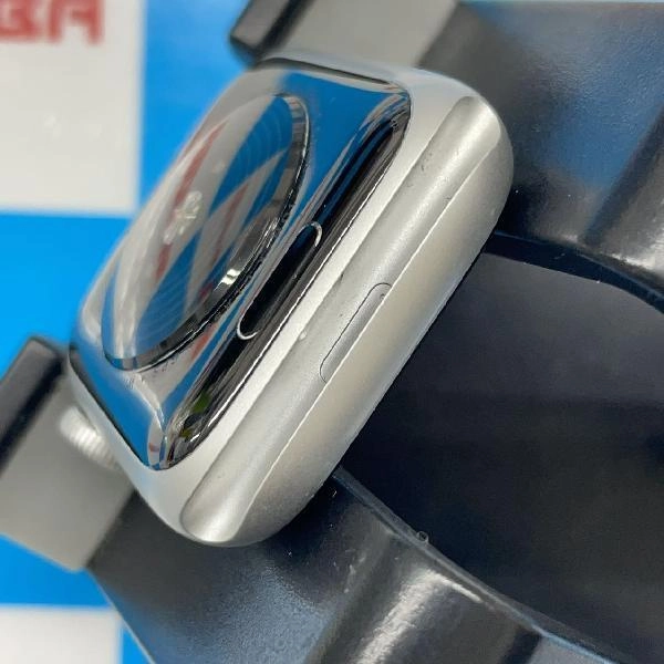 Apple Watch SE GPSモデル 32GB MYDX2J/A A2351