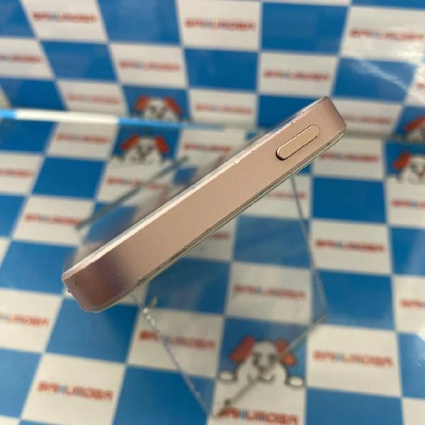 iPhoneSE au版SIMフリー 64GB MLXQ2J/A A1723