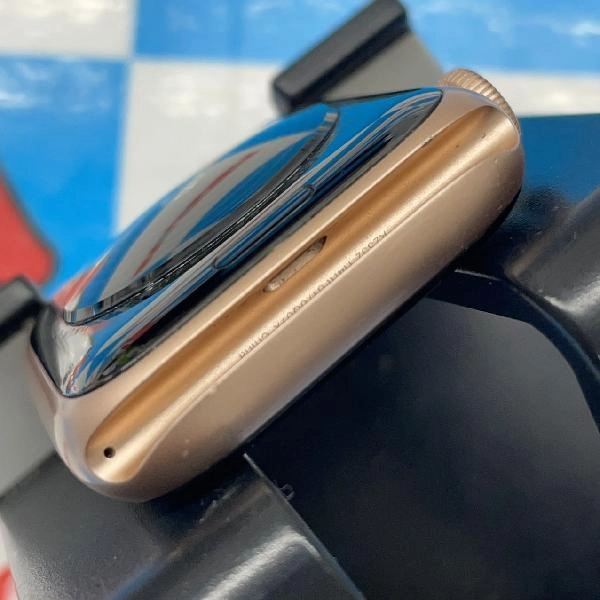 Apple Watch SE GPSモデル 32GB A2352