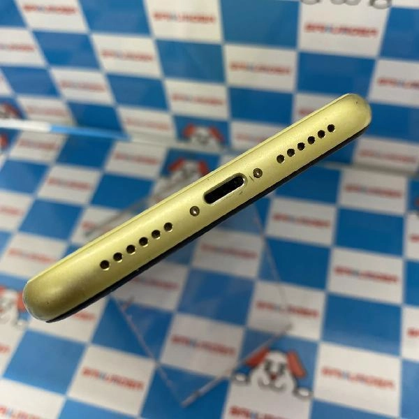 iPhone11 au版SIMフリー 64GB MWLW2J/A A2221ジャンク品 イエロー