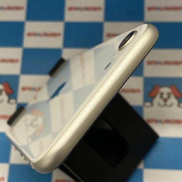 iPhoneSE 第3世代 docomo版SIMフリー 128GB MMYG3J/A A2782 極美品