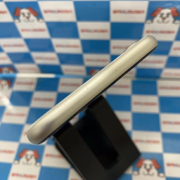 iPhoneSE 第3世代 Apple版SIMフリー 64GB MYD3J/A A2782