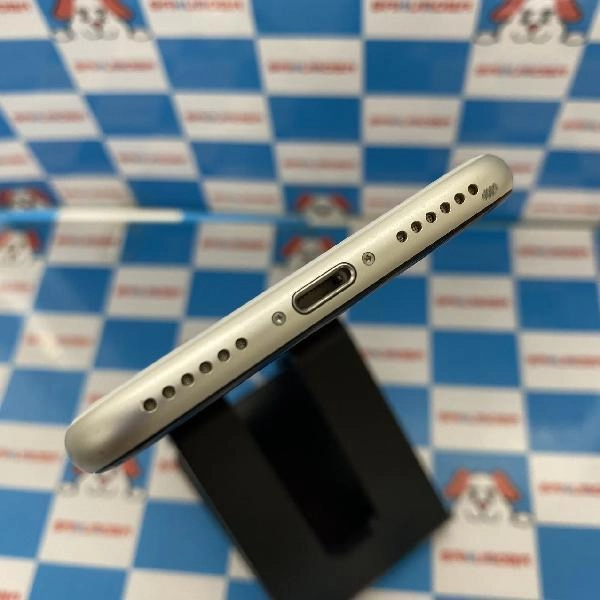 iPhoneSE 第3世代 Apple版SIMフリー 64GB MYD3J/A A2782