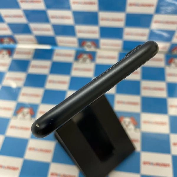 iPhoneSE 第3世代 Apple版SIMフリー 128GB MMYF3J/A A2782