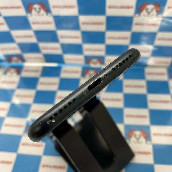 iPhoneSE 第3世代 Apple版SIMフリー 128GB MMYF3J/A A2782