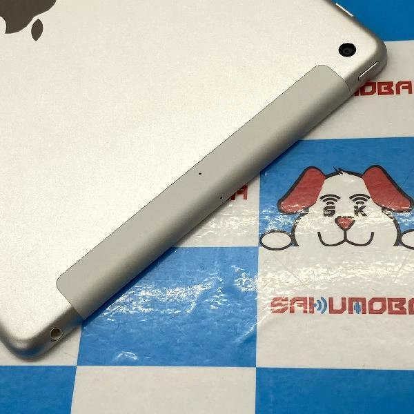 iPad 第5世代 au版SIMフリー 32GB MP1L2J/A A1823 美品