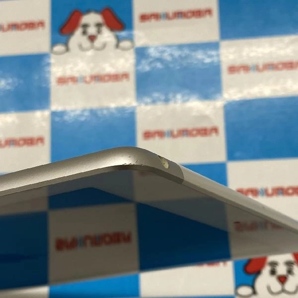 iPad 第5世代 au版SIMフリー 32GB MP1L2J/A A1823 美品