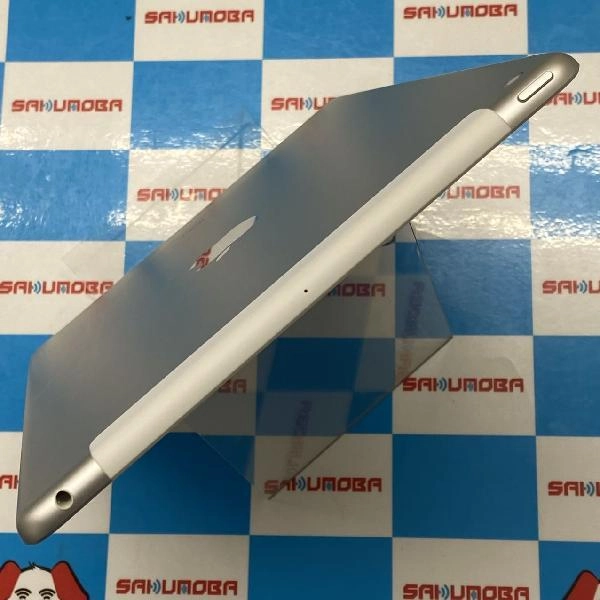 iPad 第7世代 SoftBank版SIMフリー 32GB MW6C2J/A A2198 極美品