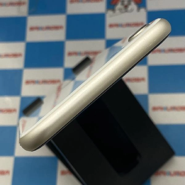 iPhoneSE 第3世代 SoftBank版SIMフリー 64GB MMYD3J/A A2782
