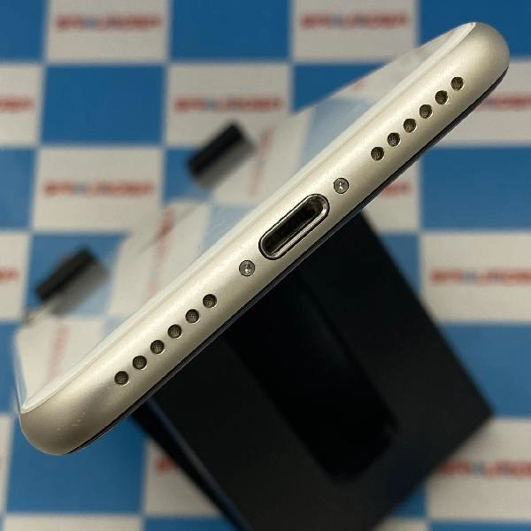 iPhoneSE 第3世代 SoftBank版SIMフリー 64GB MMYD3J/A A2782