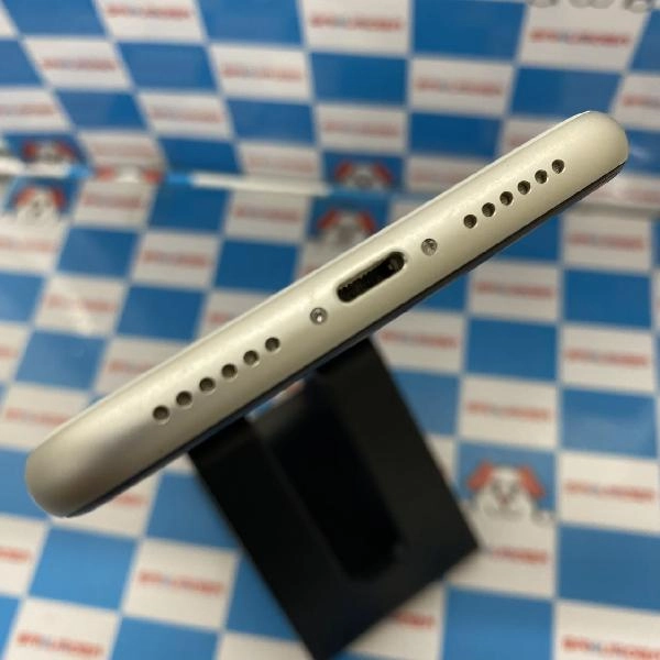 iPhone11 au版SIMフリー 128GB MWM22J/A A2221 ジャンク品 ホワイト