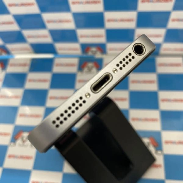 iPhoneSE SoftBank版SIMフリー 32GB MP822J/A A1723 極美品