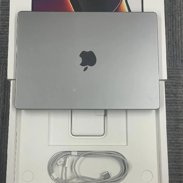 MacBook Pro 14インチ 2021 16GB 512GB MKGP3J/A A2442 スペースグレイ