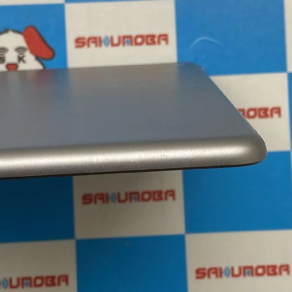 iPad 第6世代 Wi-Fiモデル 32GB MR7F2J/A A1893 美品