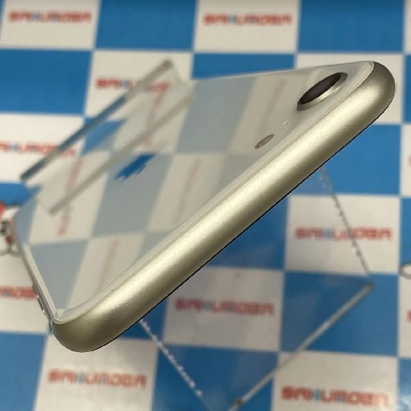 iPhoneSE 第3世代 au版SIMフリー 64GB MMYD3J/A A2782