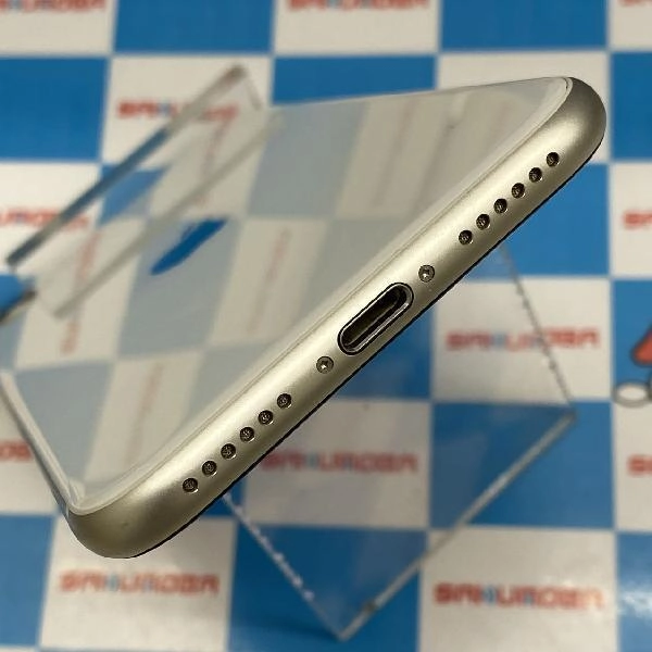 iPhoneSE 第3世代 au版SIMフリー 64GB MMYD3J/A A2782