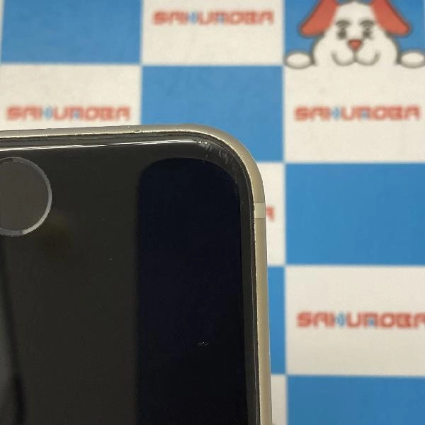 iPhoneSE 第3世代 au版SIMフリー 128GB MMYG3J/A A2782