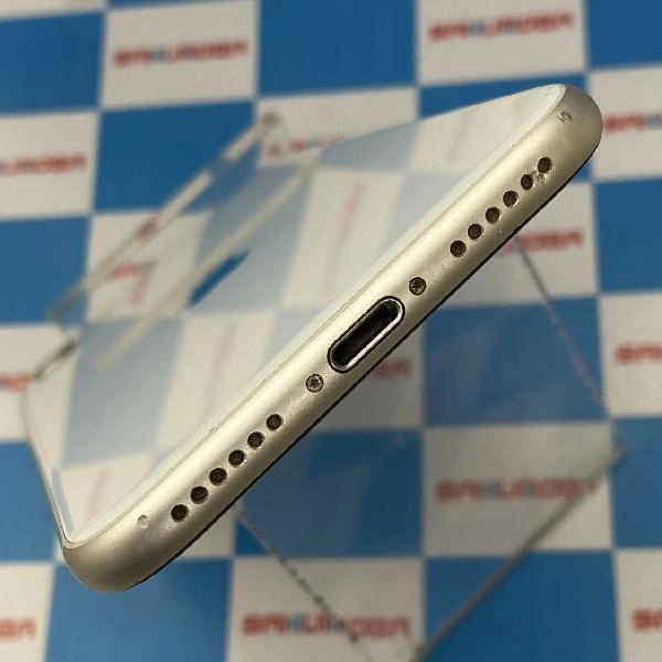 iPhoneSE 第3世代 au版SIMフリー 128GB MMYG3J/A A2782