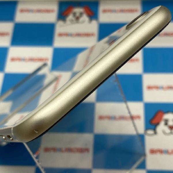 iPhoneSE 第3世代 SoftBank版SIMフリー 64GB MMYD3J/A A2782 美品