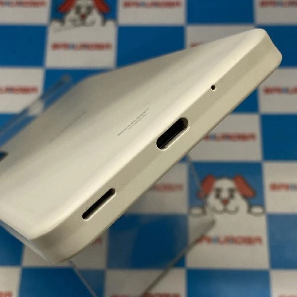 AQUOS wish SHG06 au 64GB アイボリー