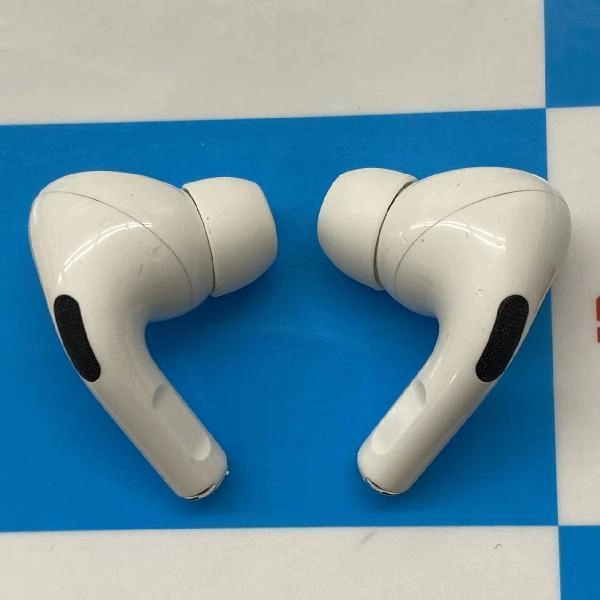 AirPods Pro MagSafe対応  MLWK3J/A ホワイト