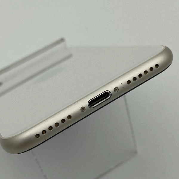 iPhoneSE 第3世代 au版SIMフリー 64GB MMYD3J/A A2782 美品