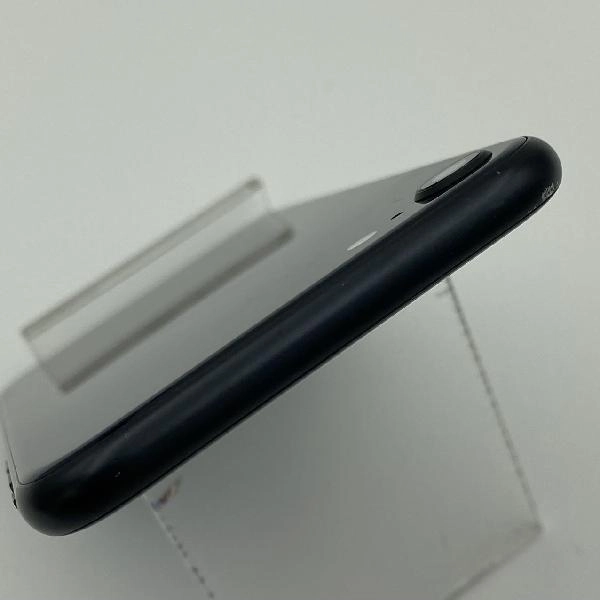 iPhoneSE 第3世代 docomo版SIMフリー 64GB MMYC3J/A A2782