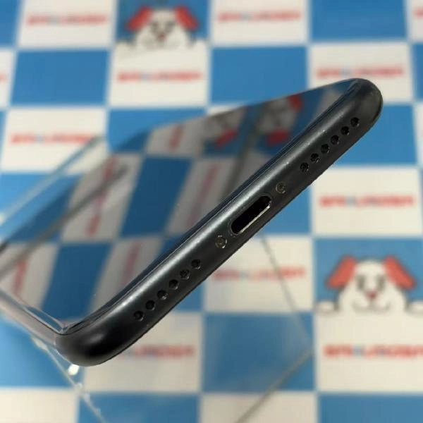 iPhoneSE 第3世代 docomo版SIMフリー 64GB MMYC3J/A A2782