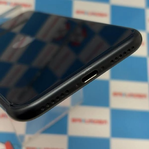 iPhoneSE 第3世代 64GB docomo版SIMフリー バッテリー86％ 美品