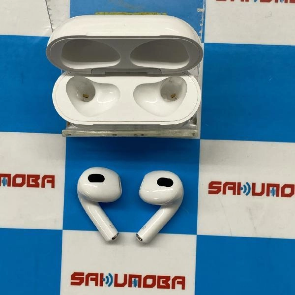 Apple AirPods 第3世代 Lightning充電ケース付き  MPNY3J/A A2897 美品 ホワイト